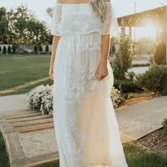 Baltic Born Off-Shoulder White Lace Mini Dress - Picture 4 of 11